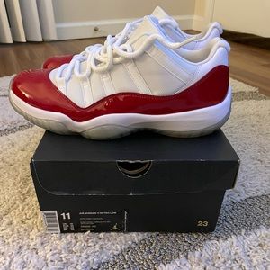 Jordan 11 Retro Low Cherry 2016